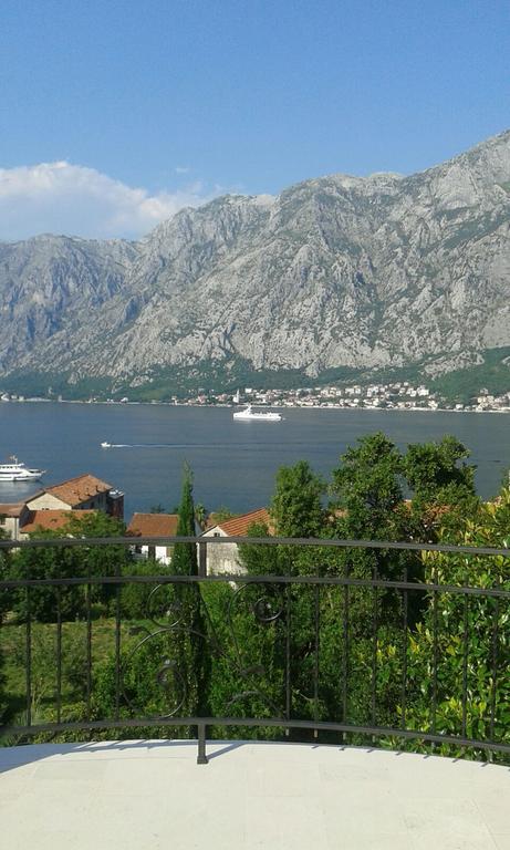 Apartments Feral Kotor Buitenkant foto